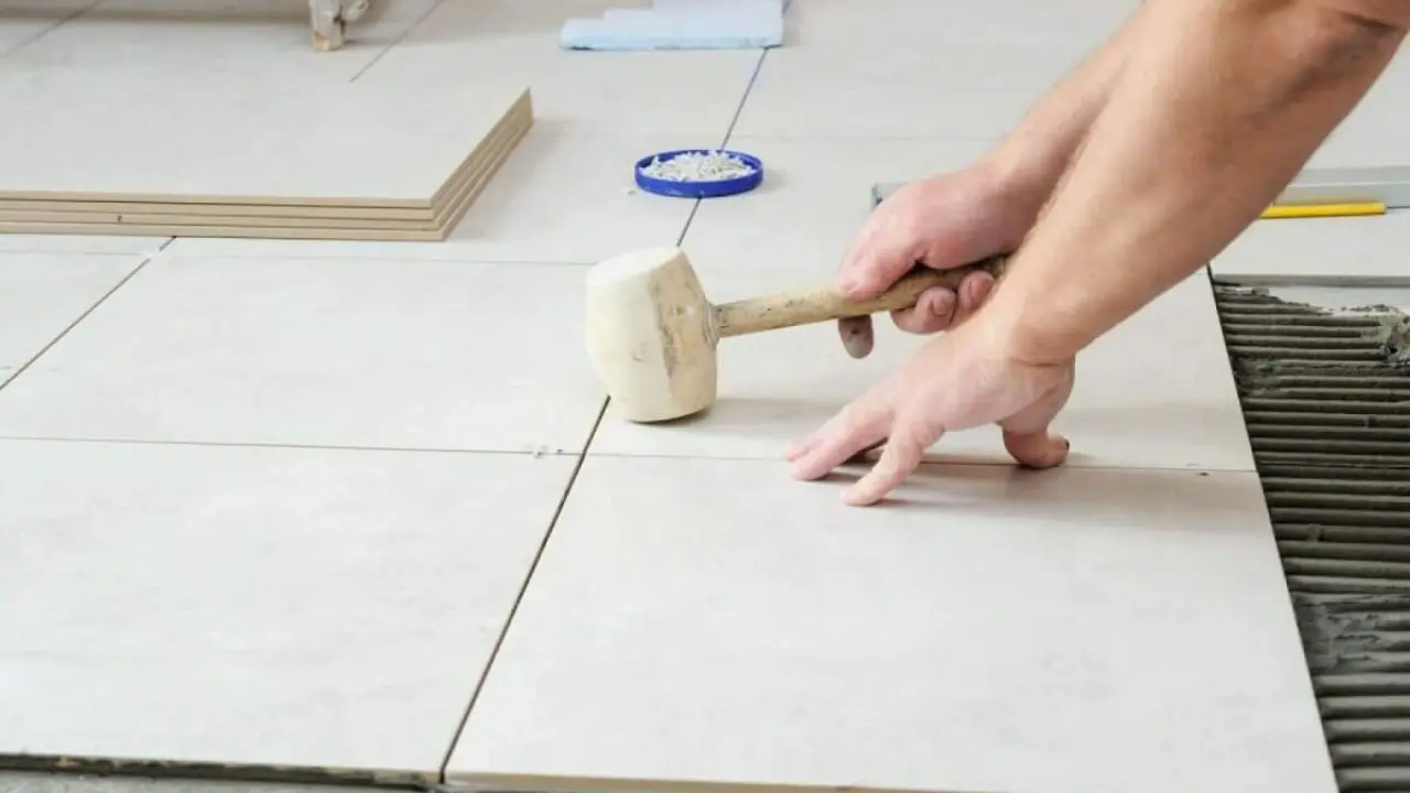 Illustration de l’article : Maîtriser la Pose de Carrelage : Guide Complet du Neuf à la Rénovation